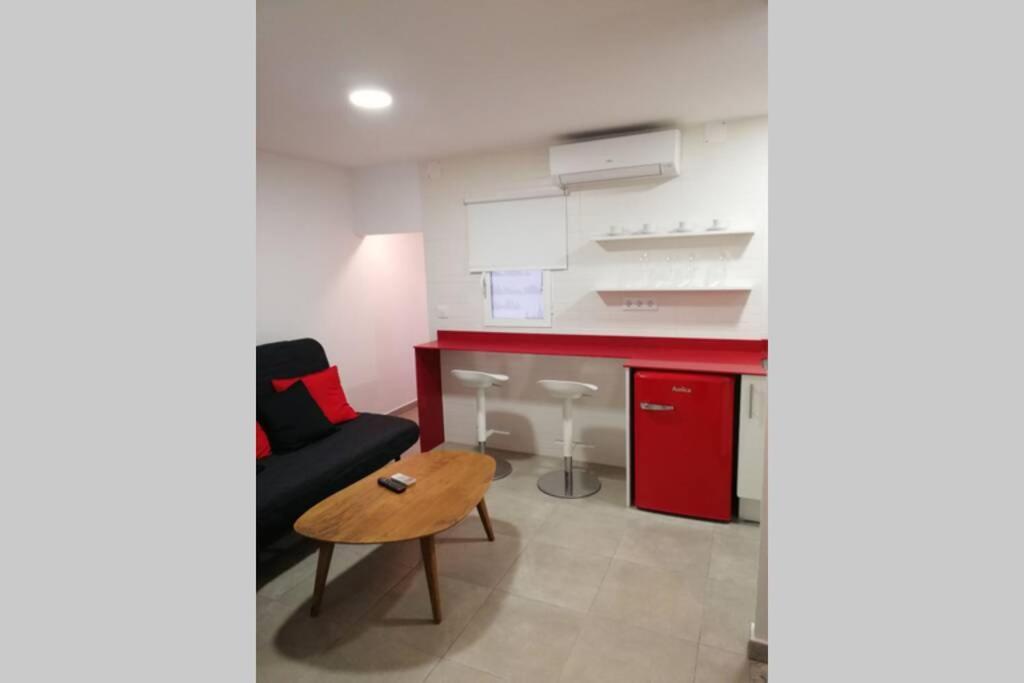 M1 Cool Loft 1 Min Walk To Metro 15 Min Center By Metro Apartment Esplugues de Llobregat Ngoại thất bức ảnh